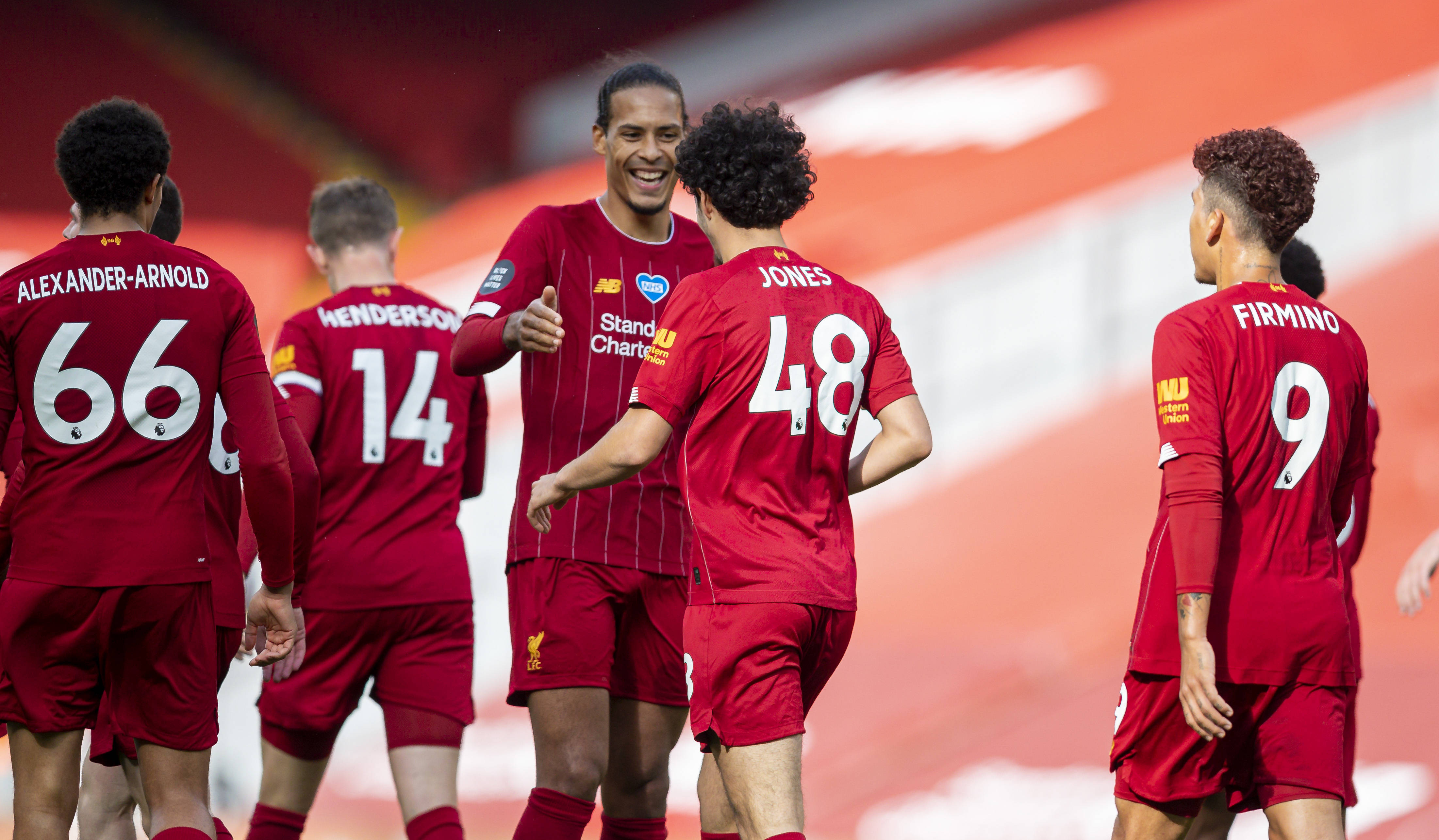 精彩对决:利物浦对阵尤文图斯的豪门对决! 精彩对决:利物浦对阵尤文图斯的豪门对决!