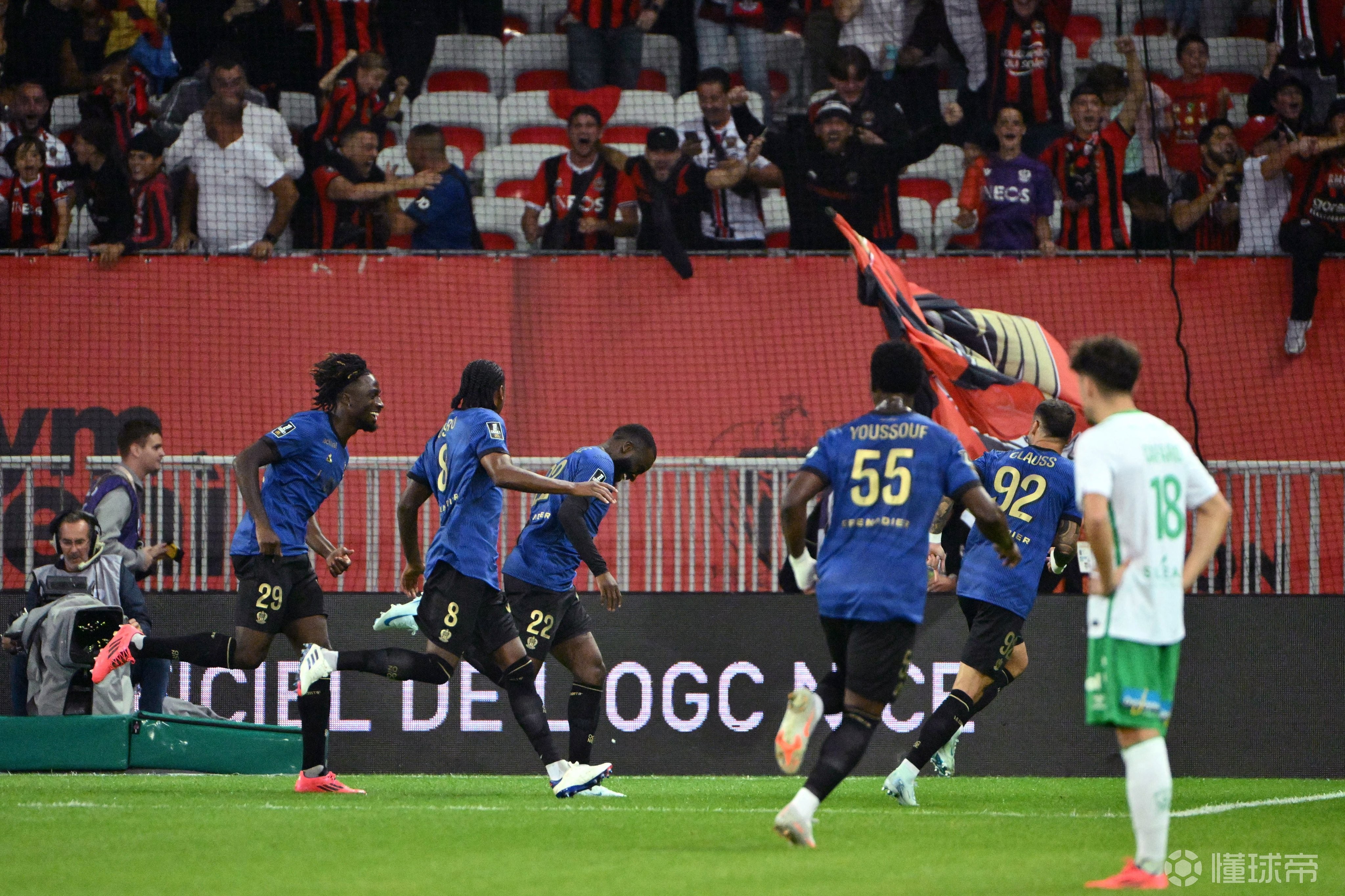 法甲球队在关键时刻获得胜利