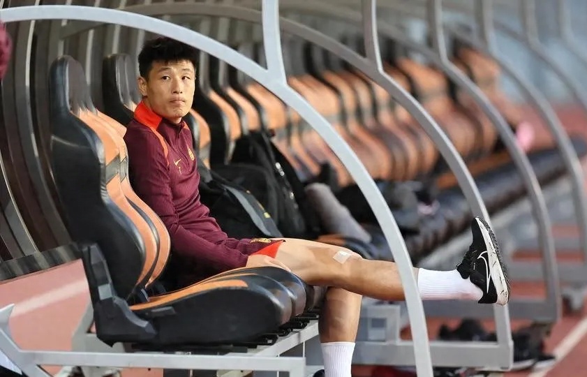 球队主力球员轮换备战,备受好评 球队主力球员轮换备战,备受好评